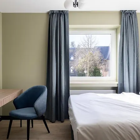 Numa Aparthotel 4*