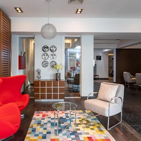Numa Aparthotel 4*