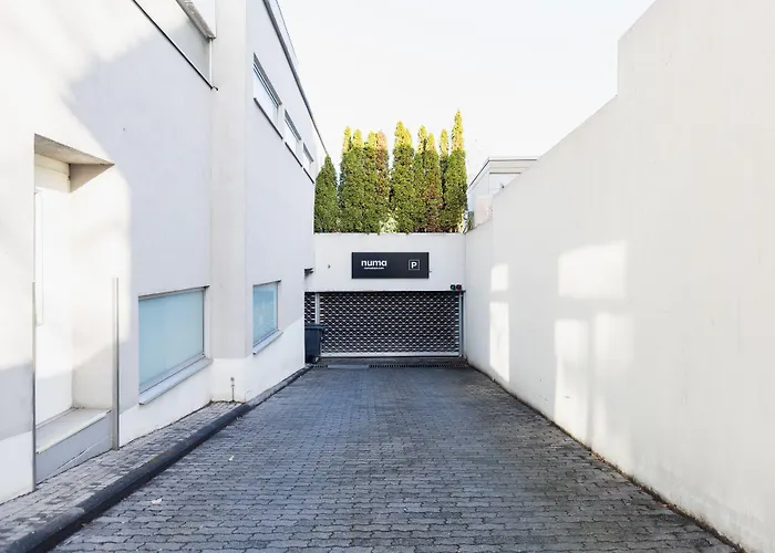 Numa Aparthotel 4*